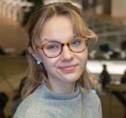 Netta Varonen / Helsingin Lukiolaisten piirikummi 2022